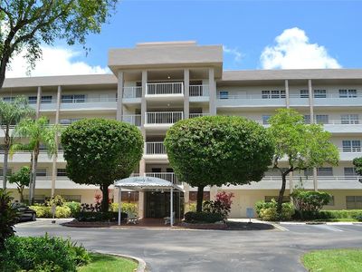 3850 Oaks Clubhouse Dr #405, Pompano Beach, FL, 33069
