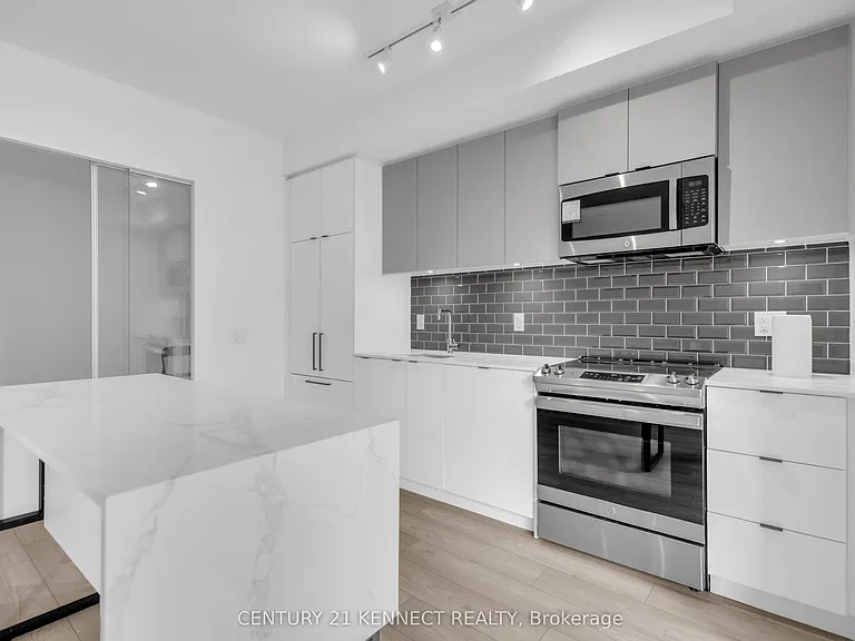 285 Dufferin St #307 — Photo 10