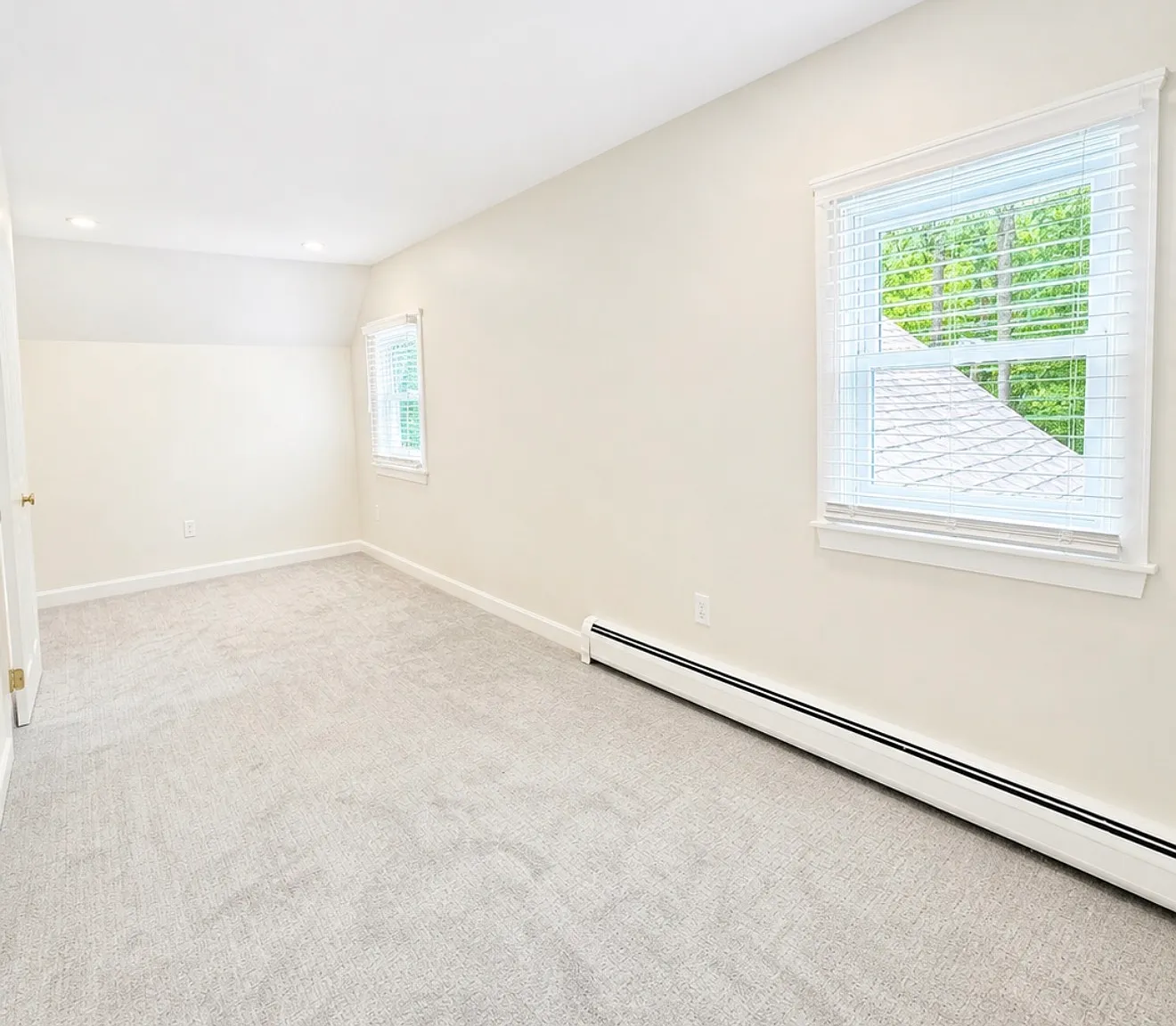 3 bed, 1.5 bath, $2,950 — Photo 4