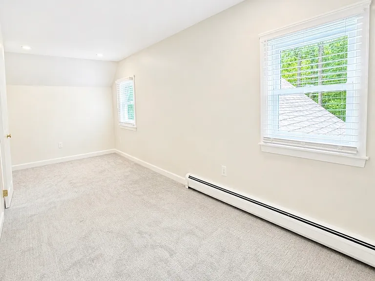 31 Park St #4 — Photo 5