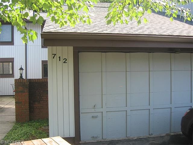 1st image of 712 Tinkers Ln