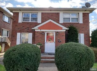 34 E Brinkerhoff Ave, Palisades Park, NJ 07650