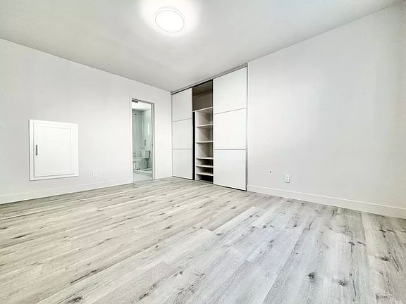 4th image of 1145 S Holt Ave #8B