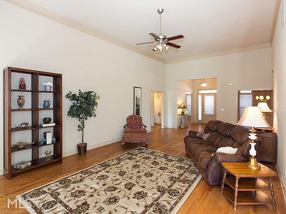5th image of 2115 Spruce Lake Dr