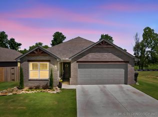 11403 E 94th St N, Owasso, OK 74055