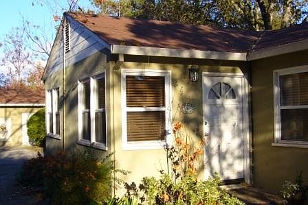 4th image of 1112 Edwards St APT B