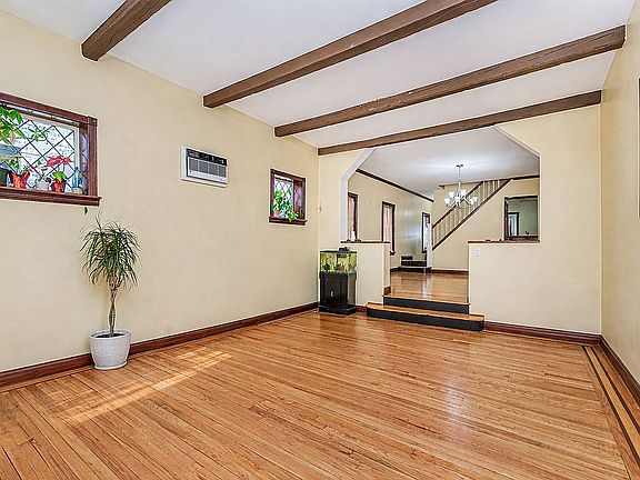 5th image of 1833 E 33rd St Floor 1