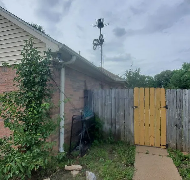 1084 Tara Dr — Photo 45