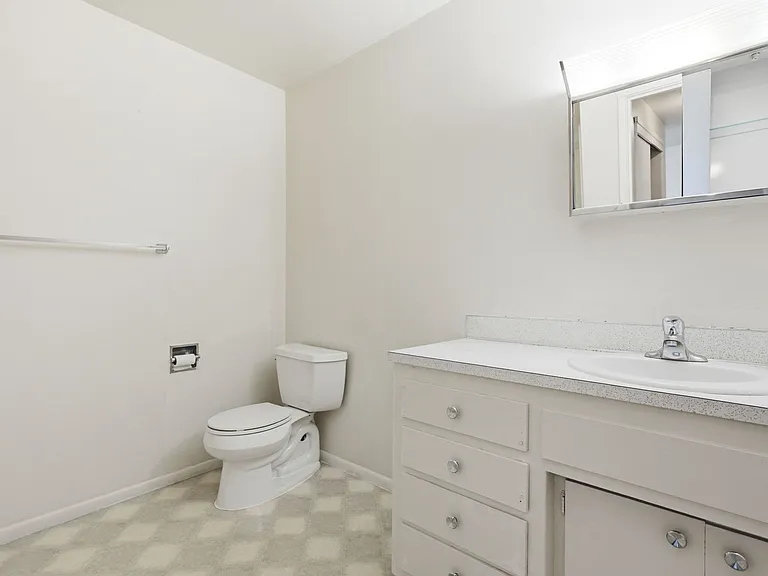 22405 30th Ave S #204 — Photo 8