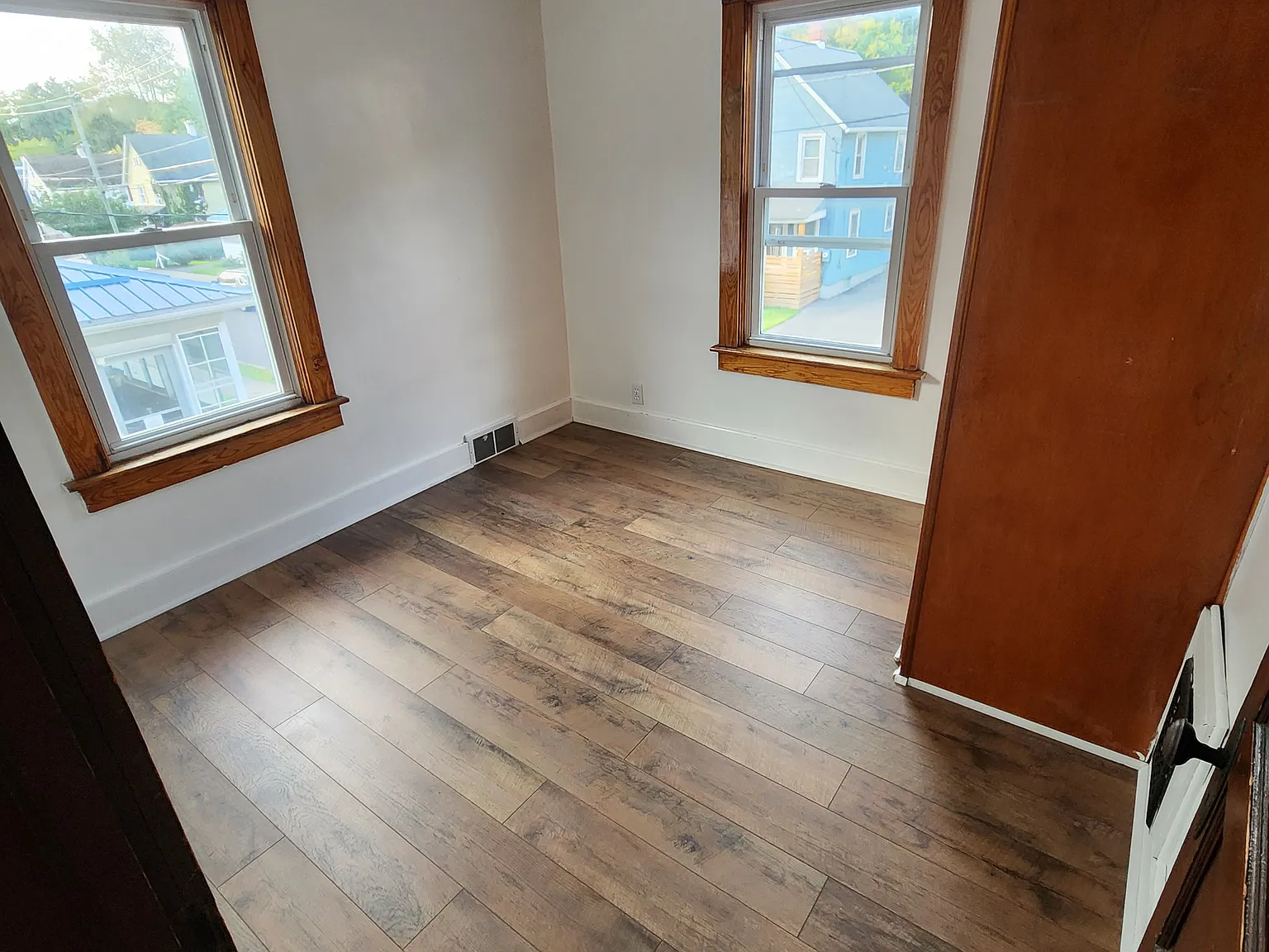 3 bed, 1080 sqft, $1,400 — Photo 4
