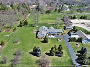 3408 Walkup Rd, Crystal Lake, IL 60012