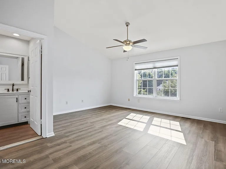 761 Banyan Ct — Photo 31