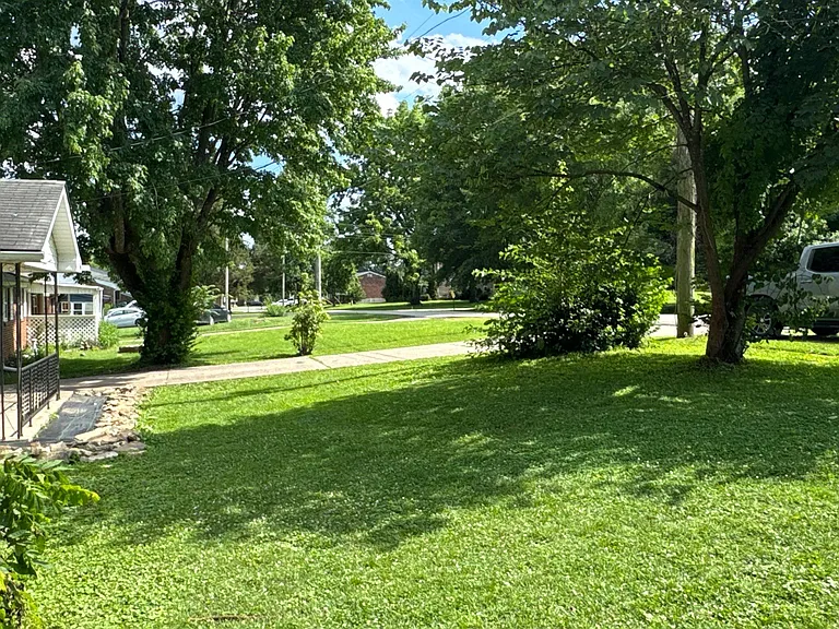 338 N Skyline Dr — Photo 33