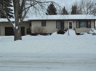 707 Kersten St, Bottineau, ND 58318