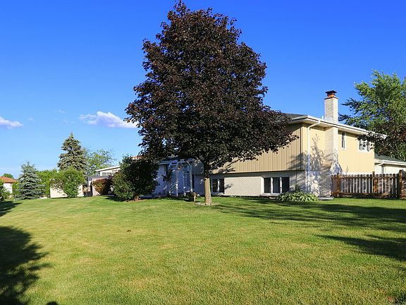 4th image of 14128 Somerset Ct