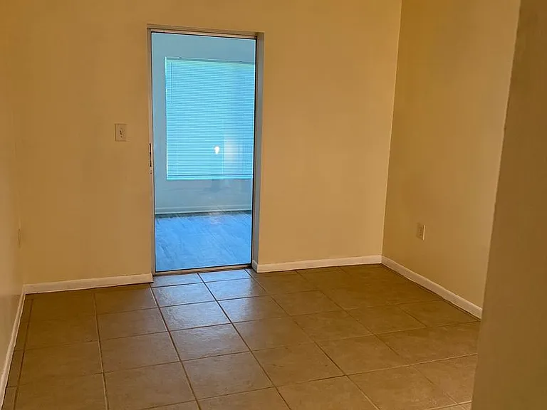 21310 Stillwater Ave — Photo 12