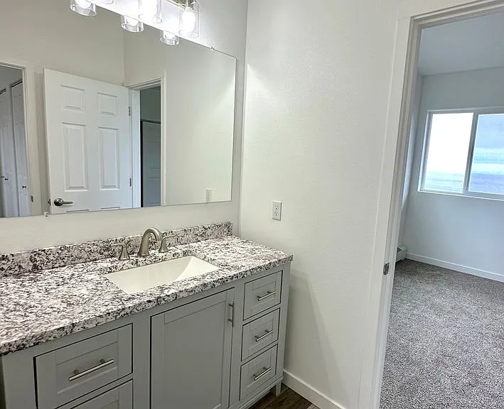 1529 Pey Dr — Photo 8