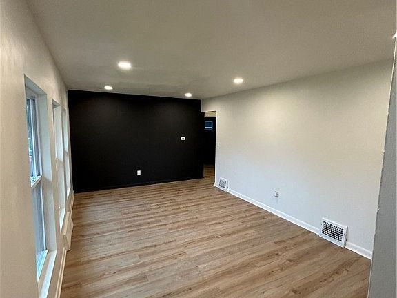 5th image of 4362 W 155th St