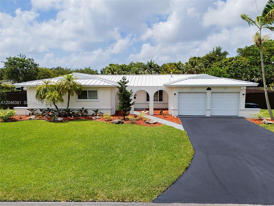 1st image of 10442 SW 114th St