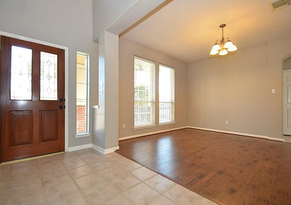 1st image of 3915 Plum Hill Ln