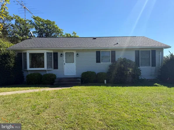 10537 White Hall Rd, Hagerstown, MD 21740