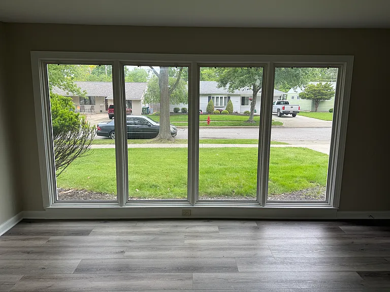 9047 Newkirk Dr — Photo 15
