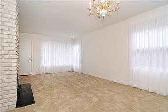 Livingroomdiningroom :: 536 B St
