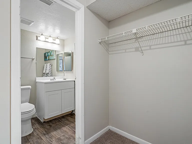 Enclave at Sabal Pointe Apartments — Photo 29