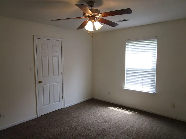 5004-5006 Betty Jean Way — Photo 13