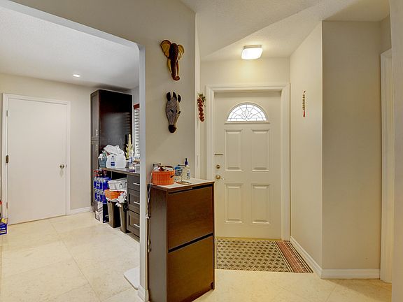 5th image of 9940 Watermill Cir APT D