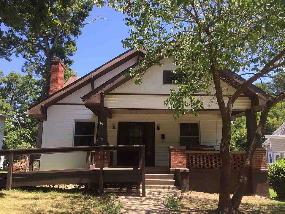 1st image of 610 Selma St