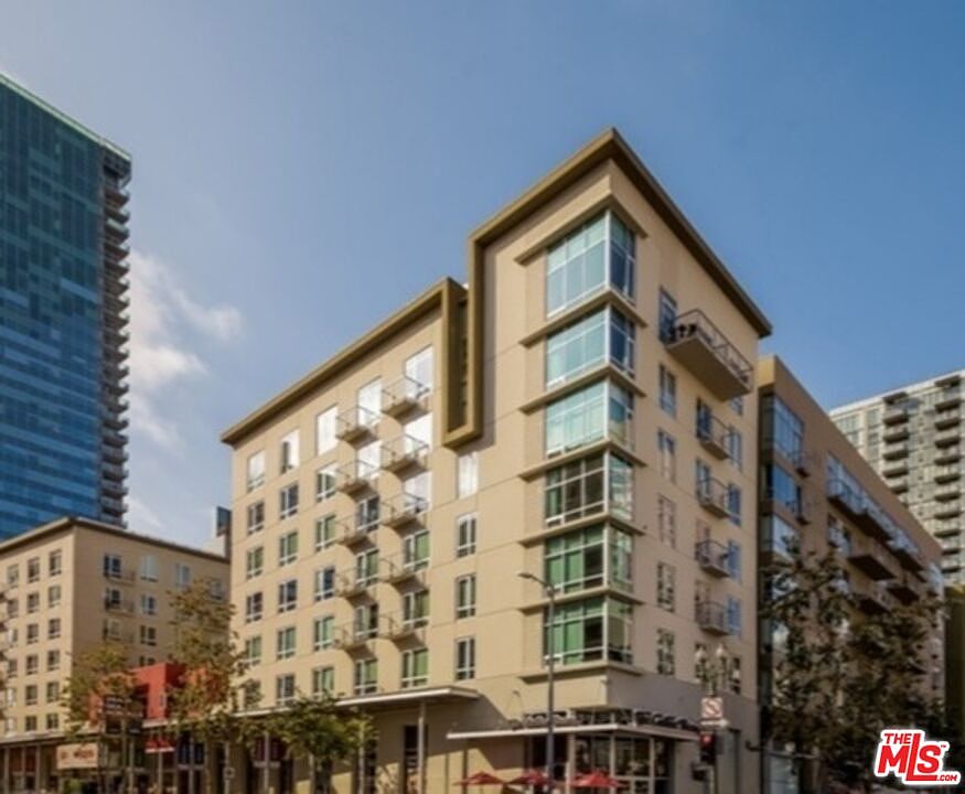 1st image of 645 W 9th St APT 538