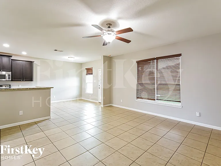 11824 Luckey Fls — Photo 3