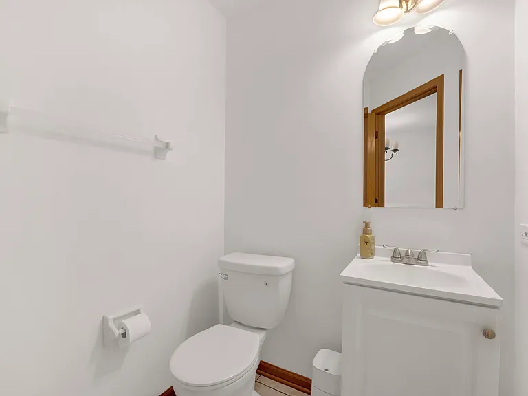 2164 Seaver Ln — Photo 13