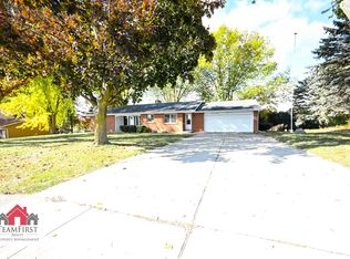 2790 S Ridge Rd, Green Bay, WI 54304