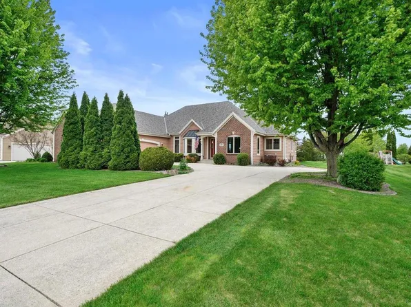6065 S Preston LANE, New Berlin, WI 53151