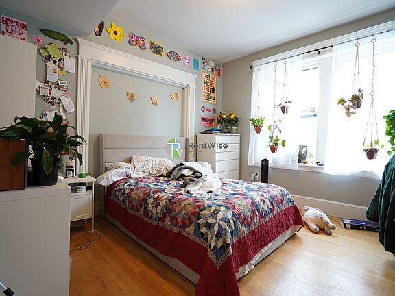 5th image of 10 Foster St #2