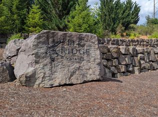 35450 Valley View Dr, Saint Helens, OR 97051