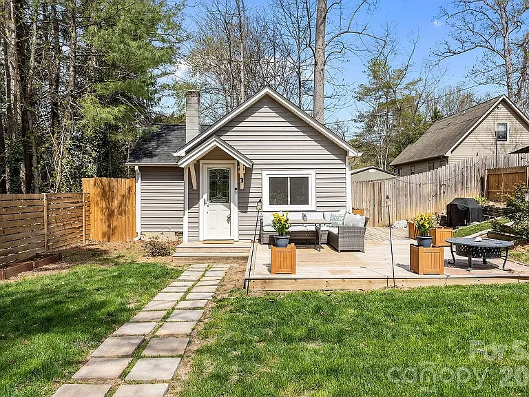 11 Log Cabin Trl — Photo 2