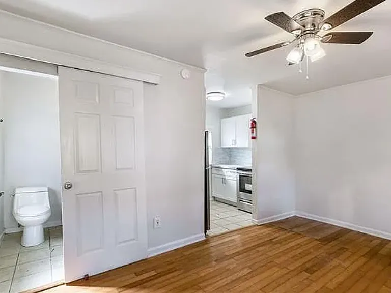 7813 1/2 Panola St — Photo 6