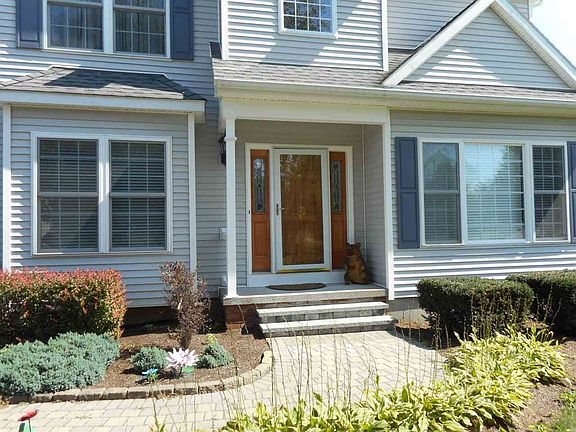 2nd image of 8 Burton Dr