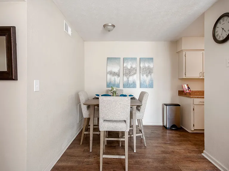 Augusta Road Apartments — Photo 10