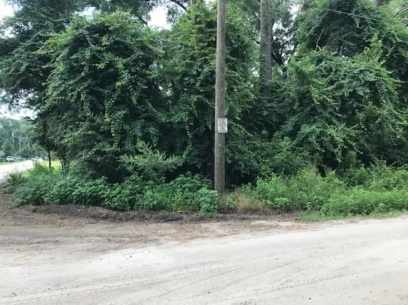 59 Broken Bow Trl, Crawfordville, FL 32327