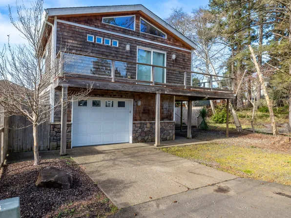 3495 NW Oar Ave, Lincoln City, OR 97367