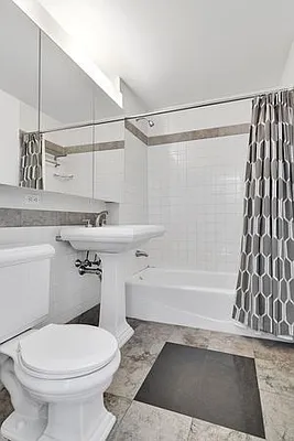 Rented by Cooper & Cooper Real Estate | media 25