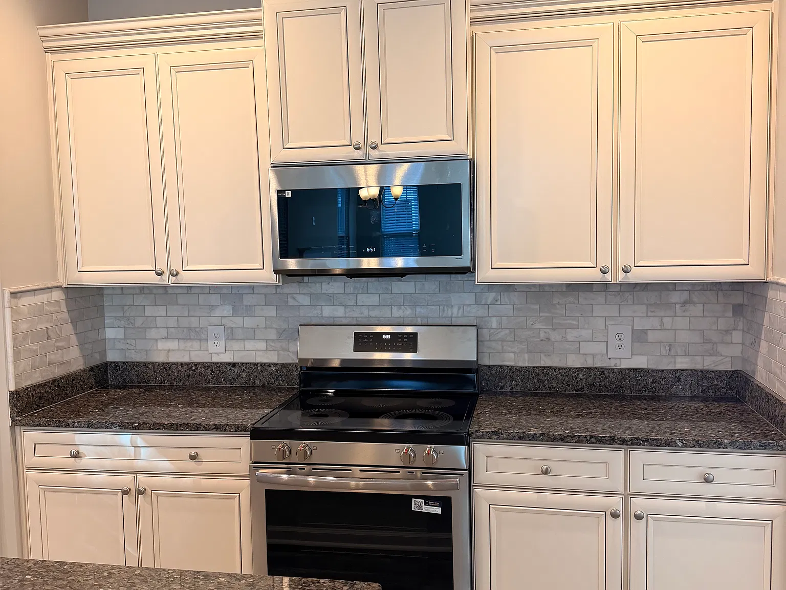 4 bed, 2492 sqft, $2,700 — Photo 4