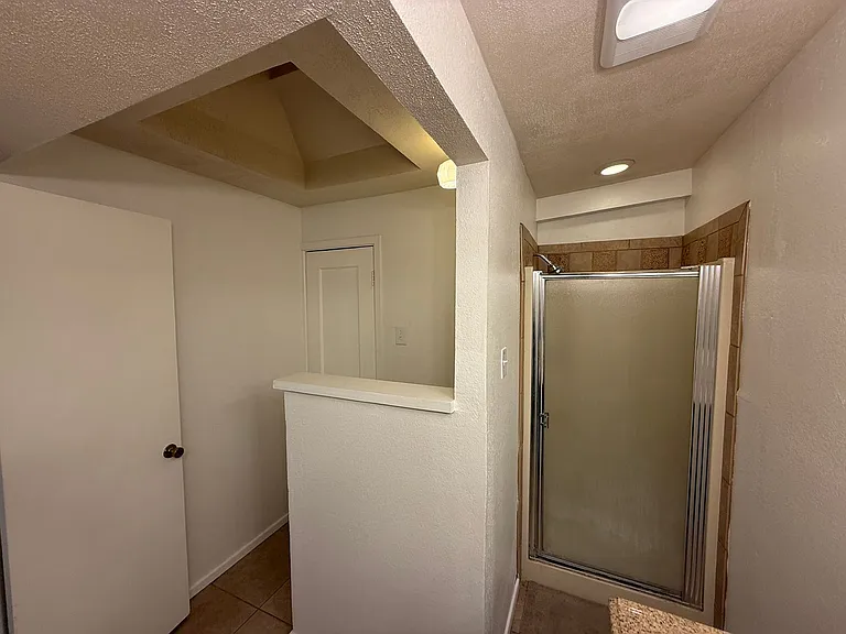 728 Spencer St — Photo 11