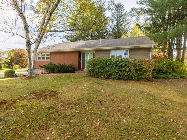 461 College Street, Lewiston, ME 04240