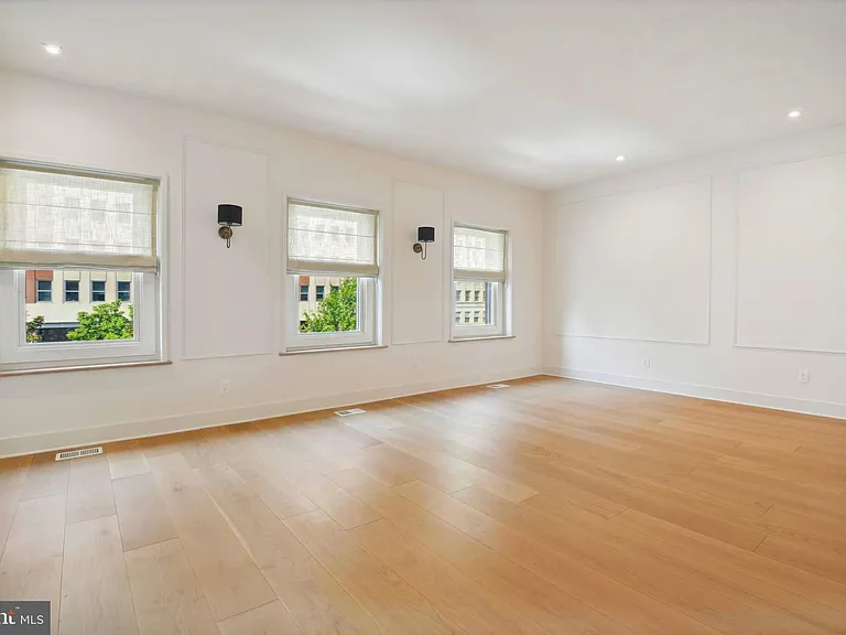 1329 Connecticut Ave NW #300 — Photo 22