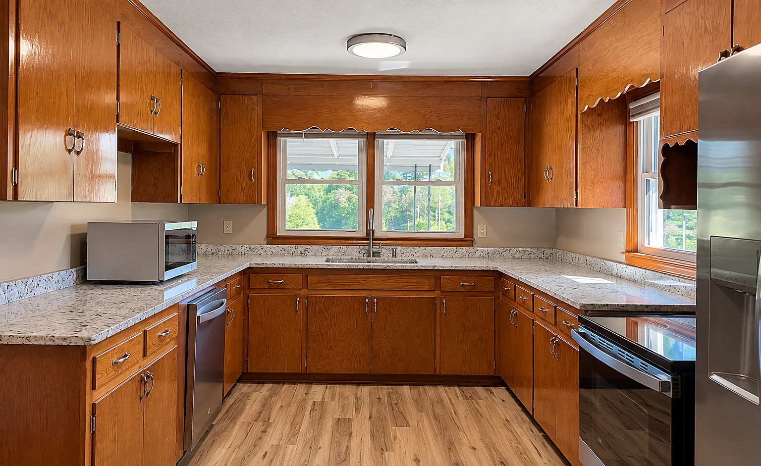 3 bed, 1400 sqft, $2,000 — Photo 4